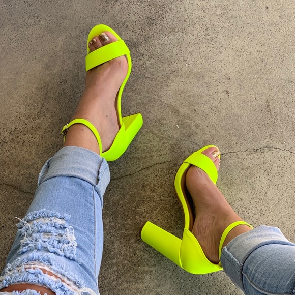 2 Left! Delicious Shiner Neon Ankle Strappy Heels - Picture 6 of 8